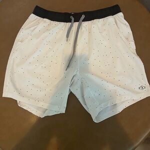 BURLEBO White and Black Men's Shorts